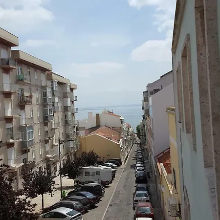 Com Vista O Tejo Lägenhet Lisboa