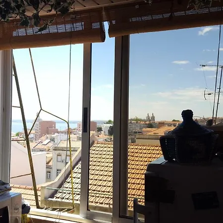 Com Vista O Tejo Lisboa